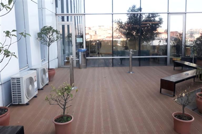 Kagıthane Web Help Çağrı Merkezi Teras Zemin Kaplama.