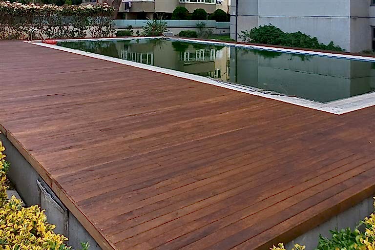 Suadiye Havuz Ahşap Deck Çalışmamız.